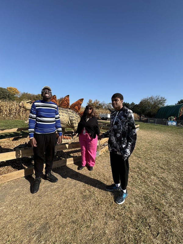 Students K. Gray, S. Simmons and  IA Ms. White