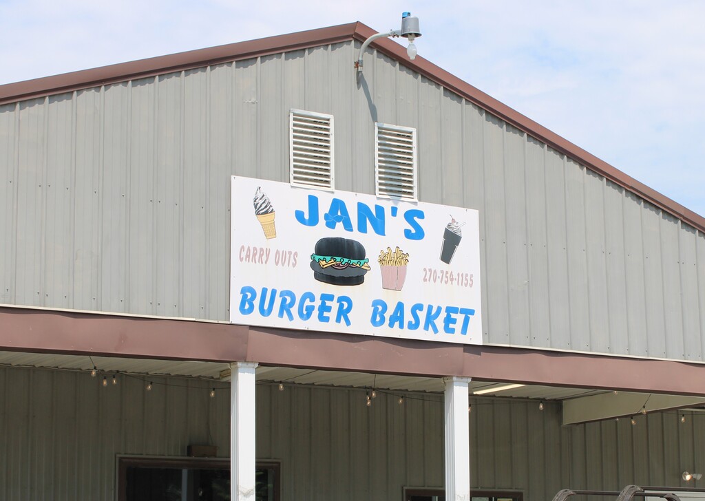 Jan's Burger Basket