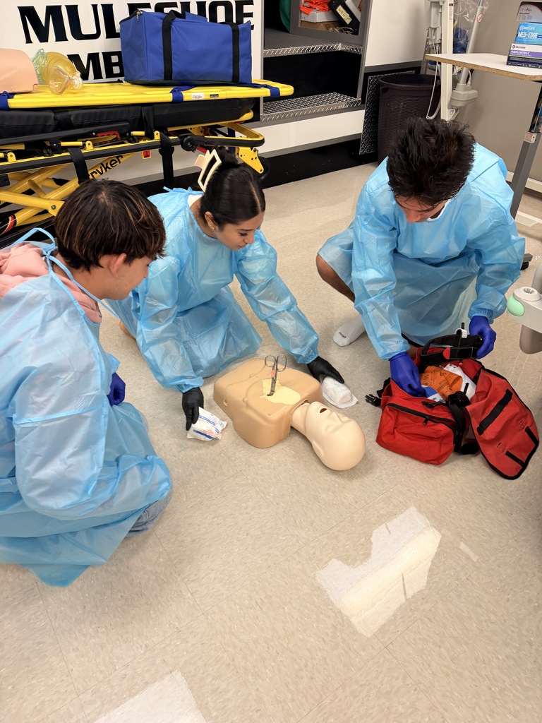 26.09.28 - EMT BASIC CLASS STOP THE BLEEDING 