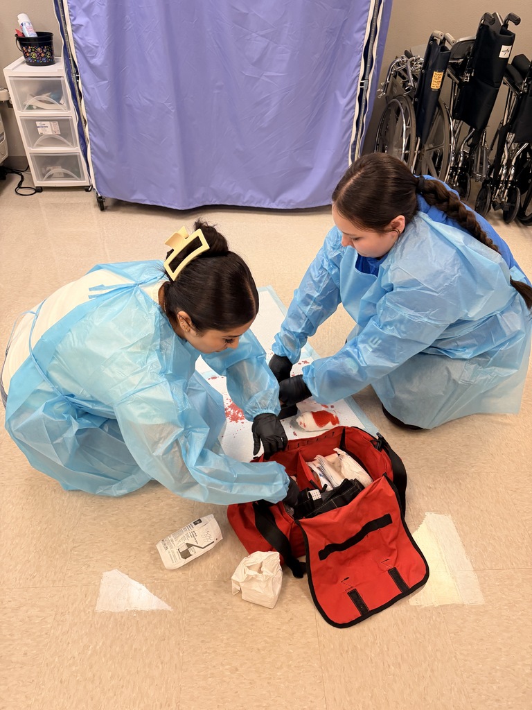 26.09.28 - EMT BASIC CLASS STOP THE BLEEDING 
