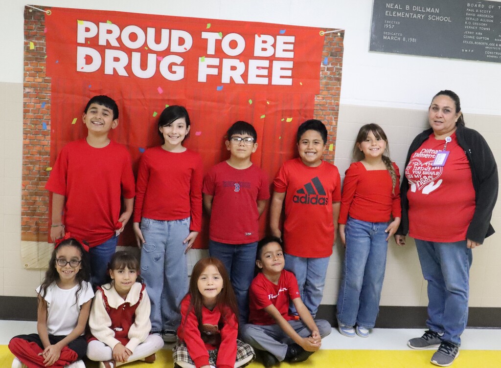 26.10.28 - Red Ribbon Week Red Day