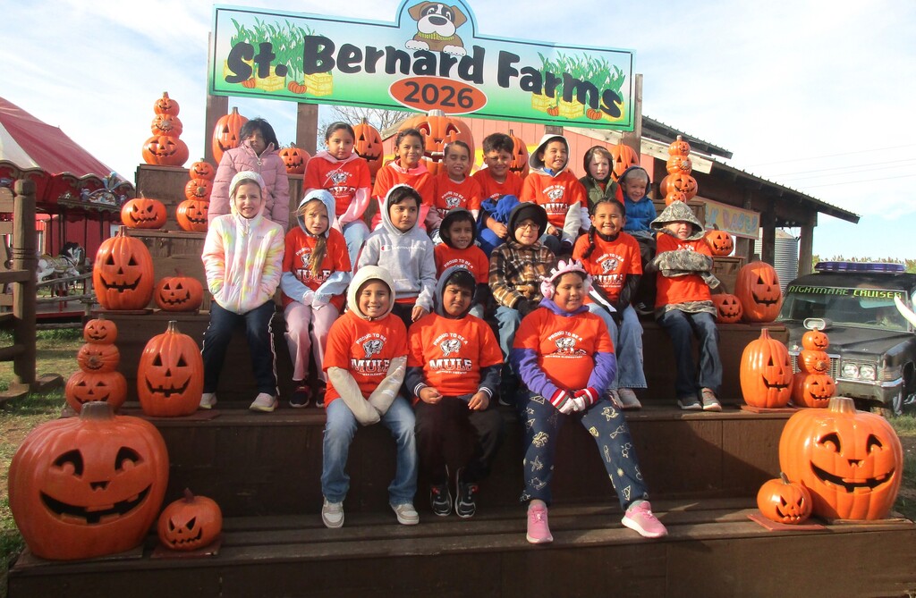 26.10.28 - Dillman 2nd Grade Field Trip part 2
