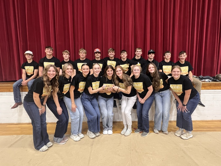 The cast of The Beverly Hillbillies with 2025 MNAC Play Production championship plaque!