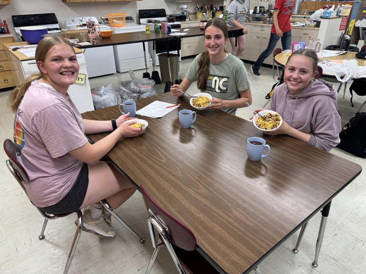 Maci, Audrabell, Abby 