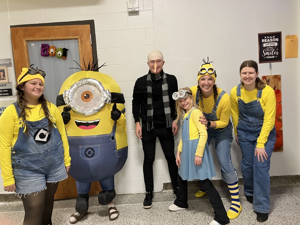 Gru & his many Minions!