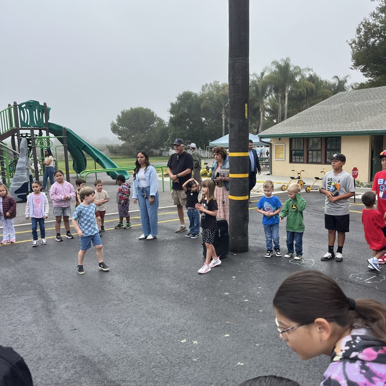 TK and Kinder play along
