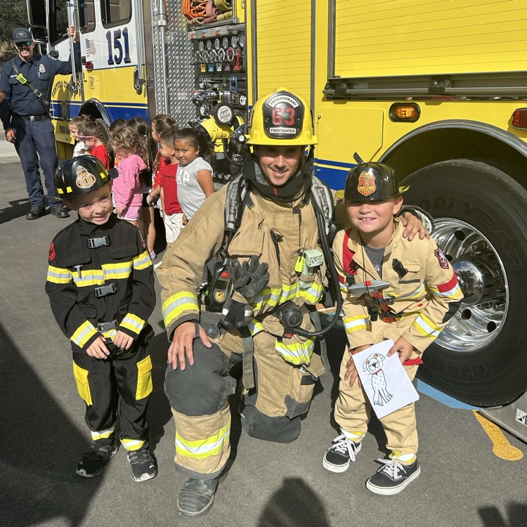dress like a firefighters