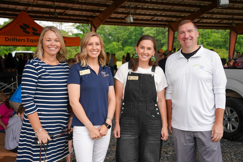Daphne Winkler, Amber Loughridge, Rachel Kinsaul, Tim Wright