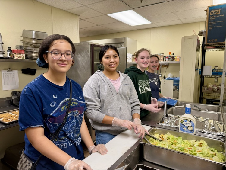 Students preparing dinner