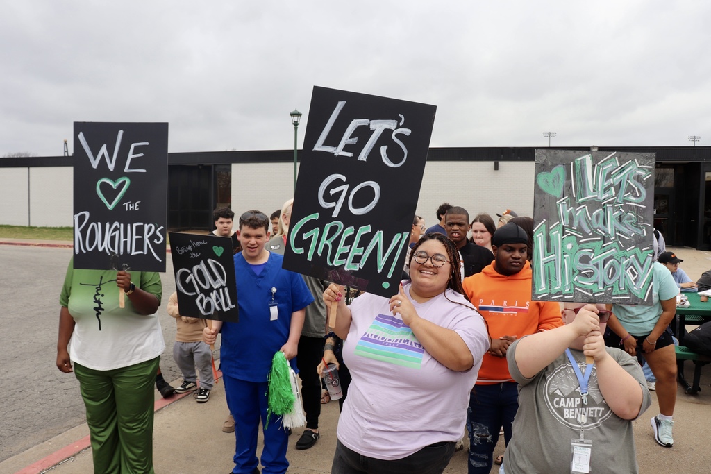 Lady Roughers Baskebtall Team