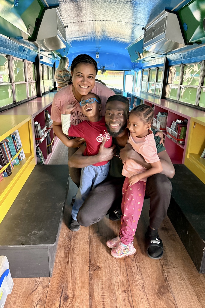 Read Play Talk Bus 