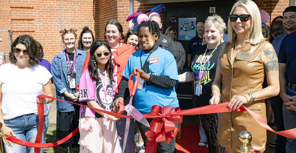 Students cut ribbon to launch new engagement lab