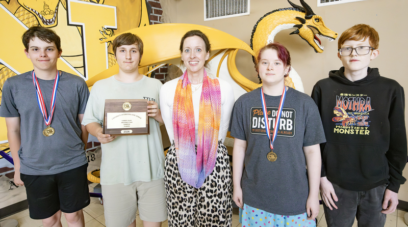 Academic UIL students and coach