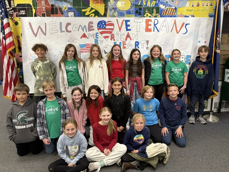 student council kids posing for a picture 