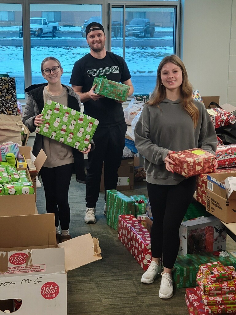 Pictures from Christmas Giving passing out