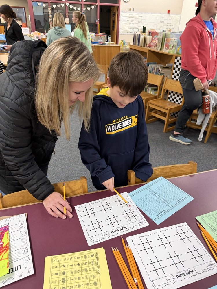 mom and child at a table activity 