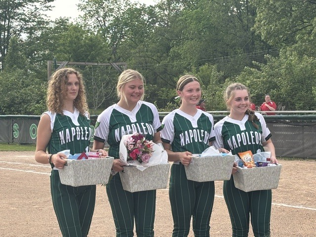 Softball Seniors