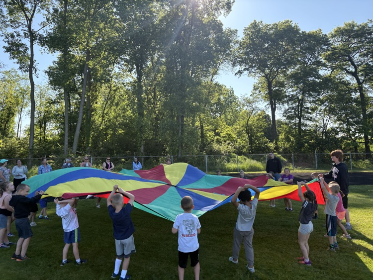 kids using parachute