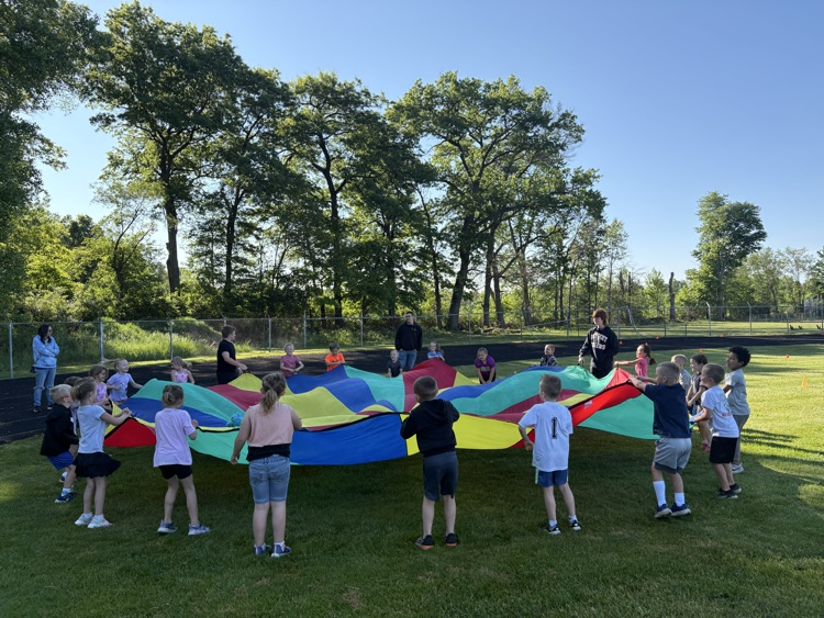 kids using parachute