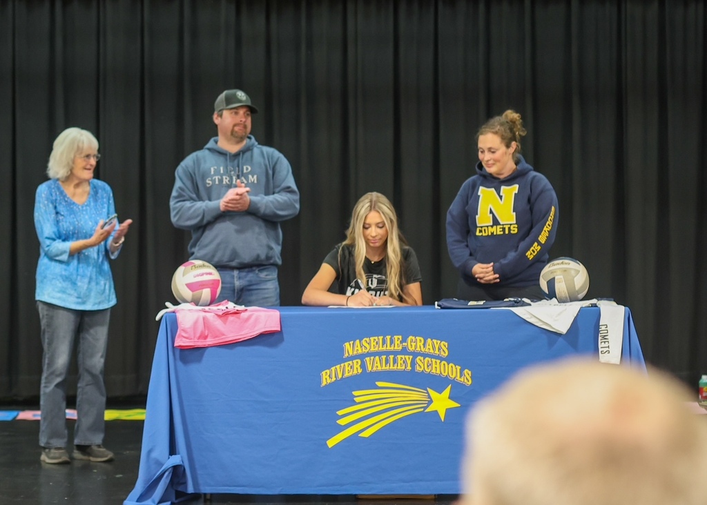 Brooke Davis Signing Day