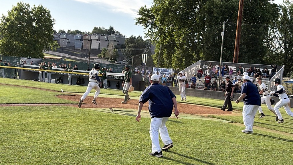 Baseball Semifinal