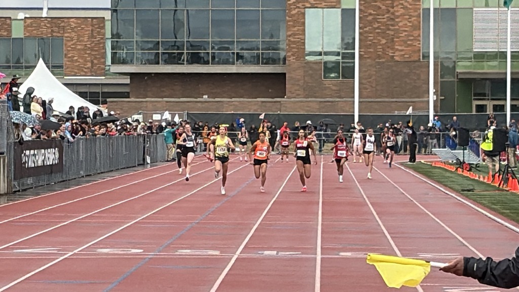 4X100 Relay and 400m Run