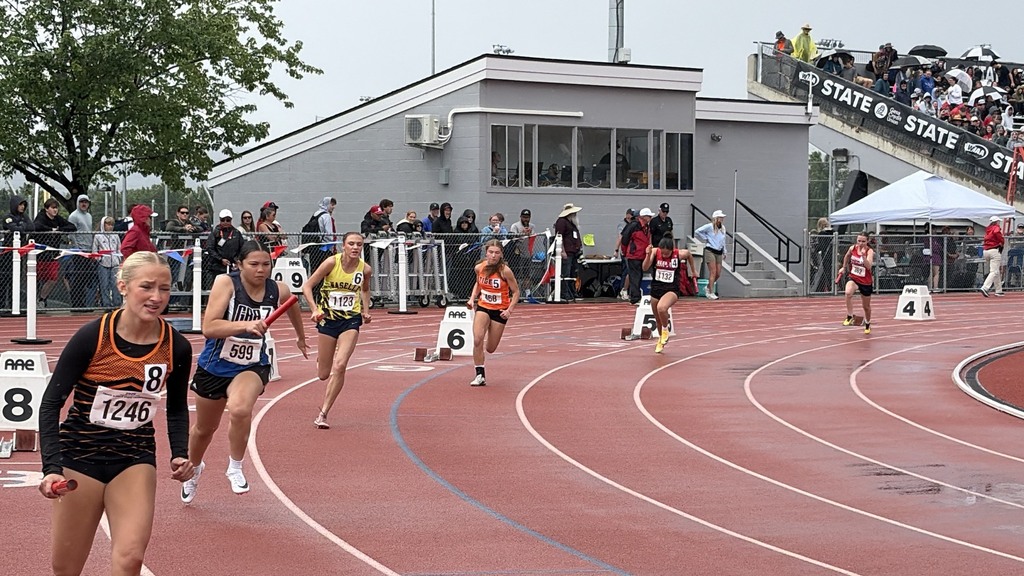 4X100 Relay and 400m Run