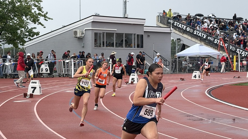 4X100 Relay and 400m Run
