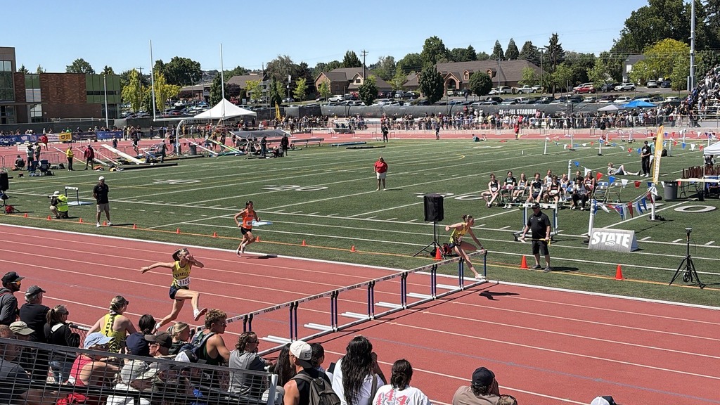Our 300m hurdlers!