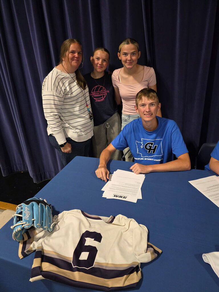 Signing Day for Jaylee and Trajen