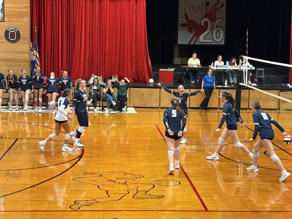 Comets Prevail Over the Mules