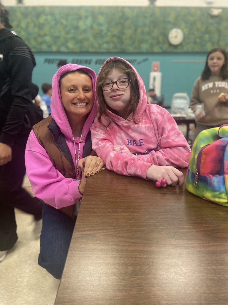 Hale's Dean of Students, Ms. Lappas, hung out in the cafeteria with students!