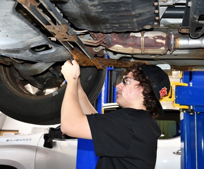 Sophomore Murillo Tritapepe (Chelmsford) is ready to repair your automobile. Call Nashoba Tech’s Automotive Technology program at 978-692-4711, ext. 13111 or 13112. (COURTESY NASHOBA TECH)