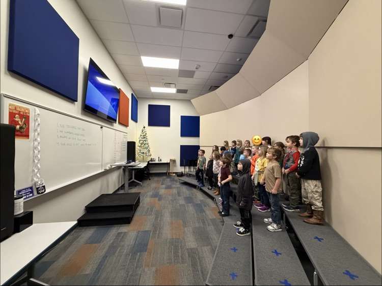 1st grade sings their favorite song!