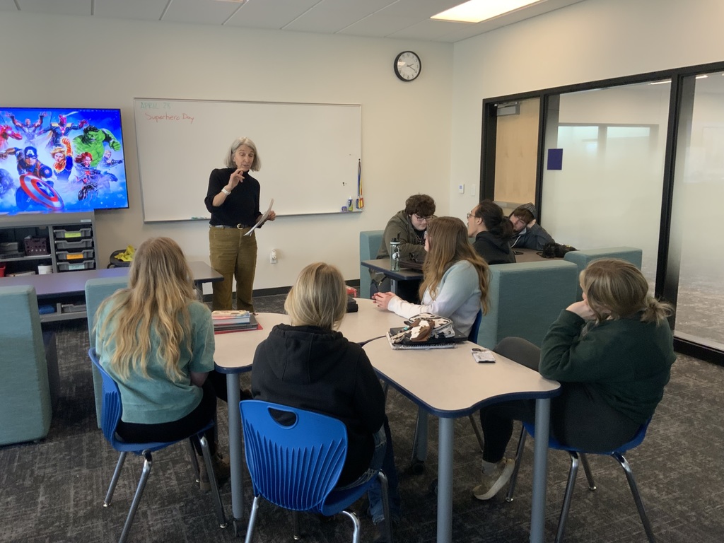 Mary Groeninger presents to students.