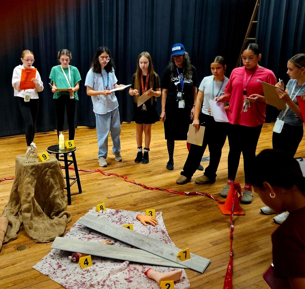 Mrs. Wrenn's class talking about details.