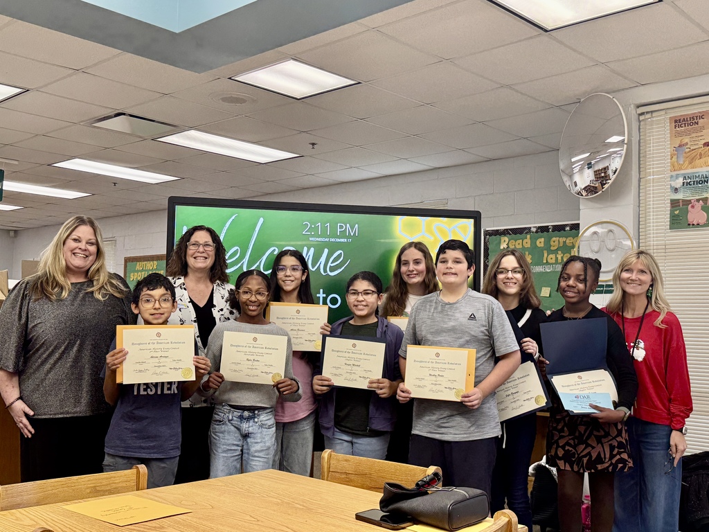 Photo of winners of the Daughters of the Revolution Writing Contest