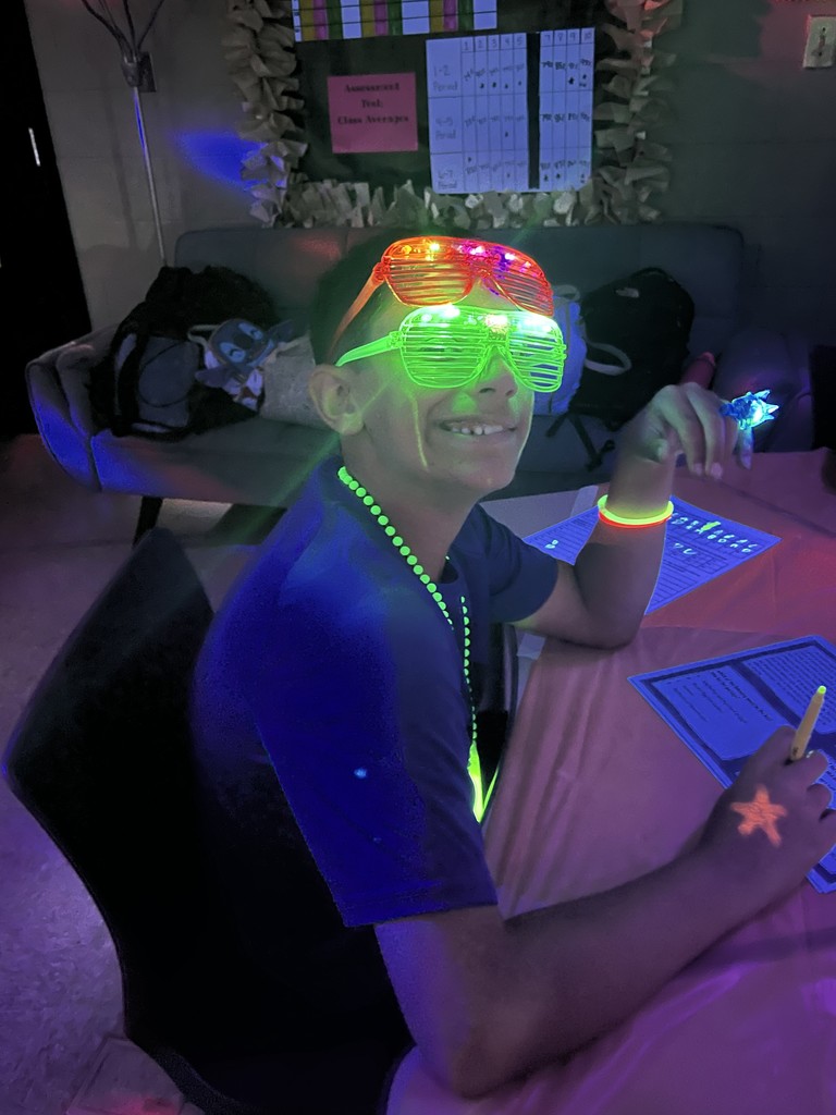 Glow Day stations