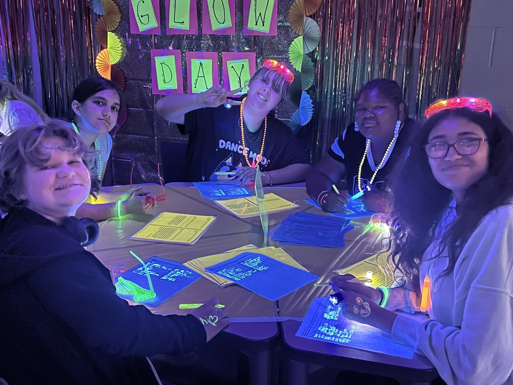Glow Day stations