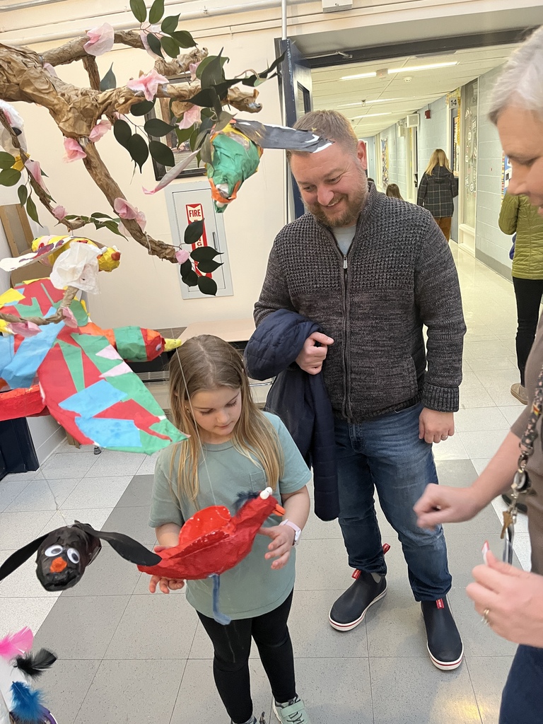 Last night at OES, our students proudly guided their families through an inspiring Art Show, showcasing their incredible creations with the wonderful support of our talented Art Teacher, Caitlin Dailey!