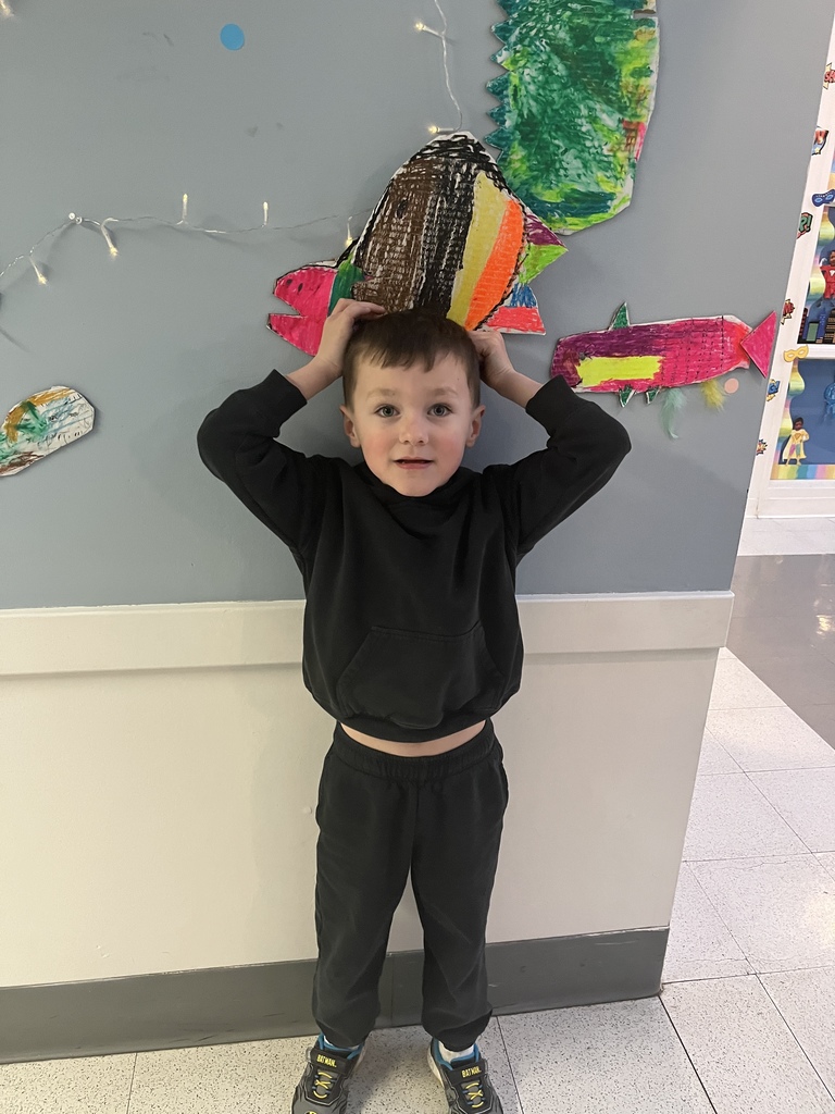 Last night at OES, our talented students wowed families at an inspiring Art Show.