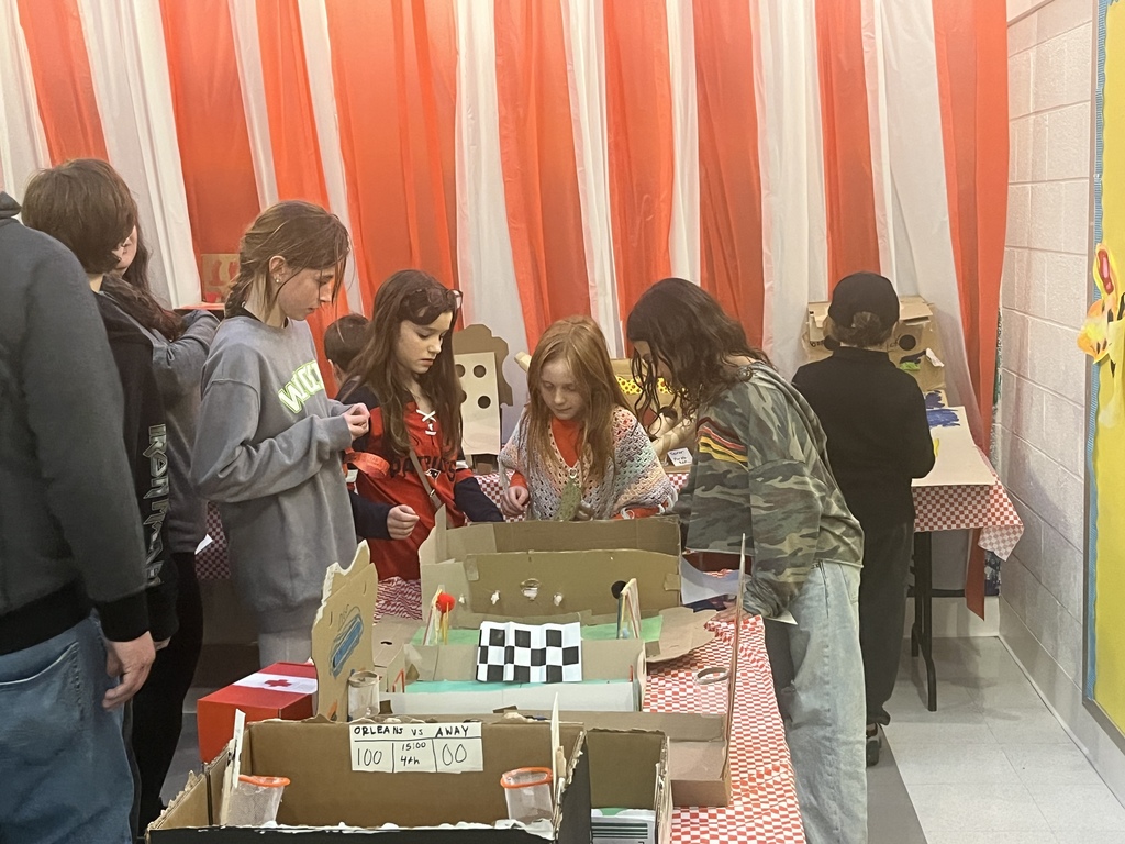 Last night at OES, our talented students wowed families at an inspiring Art Show.