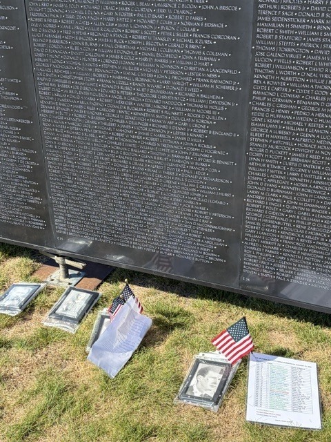 NRHS Students visit The Wall that Heals, a 3/4 scale replica of the Vietnam Memorial