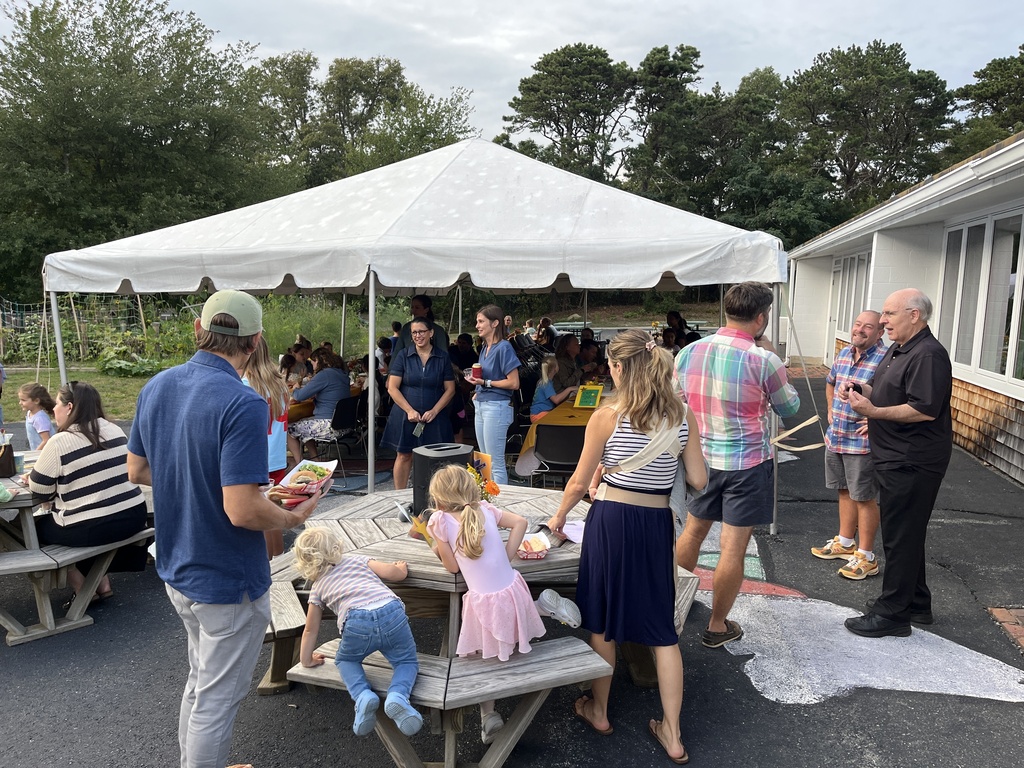 What an amazing time we had at the Orleans Families Open House BBQ! A huge shout-out to our incredible Food Service Department for serving up a delicious meal that brought everyone together. Thank you for making this event so special!