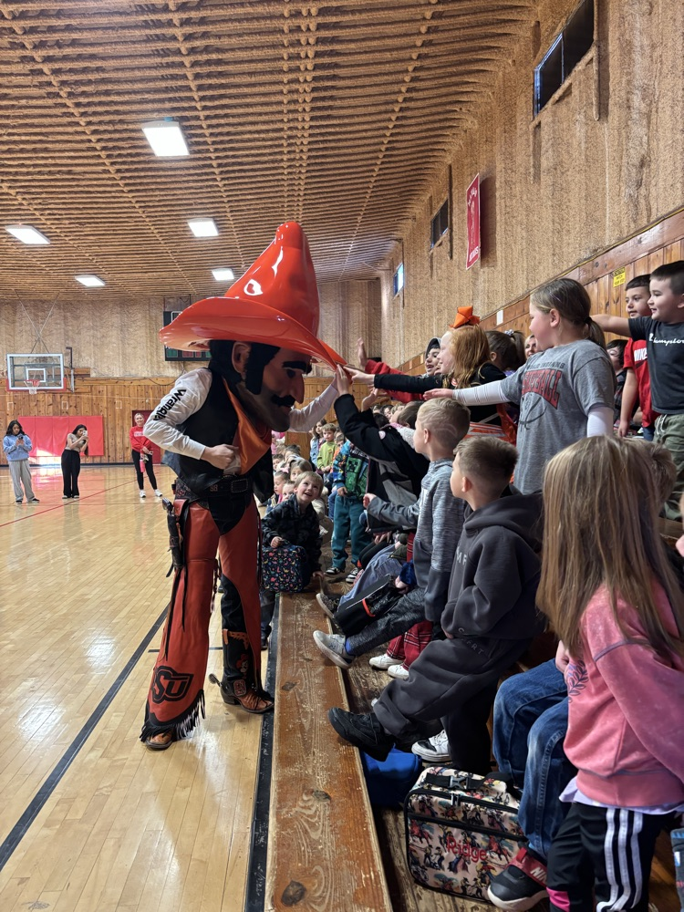 Pistol Pete at Navajo Pistol Pete at Navajo