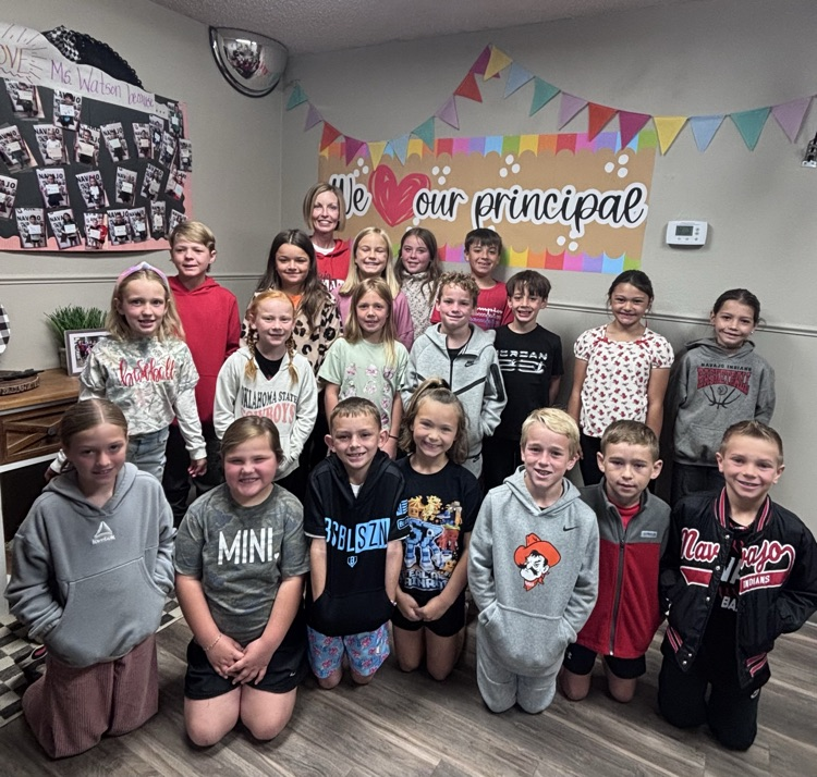 Misti Watson with 2nd grade class