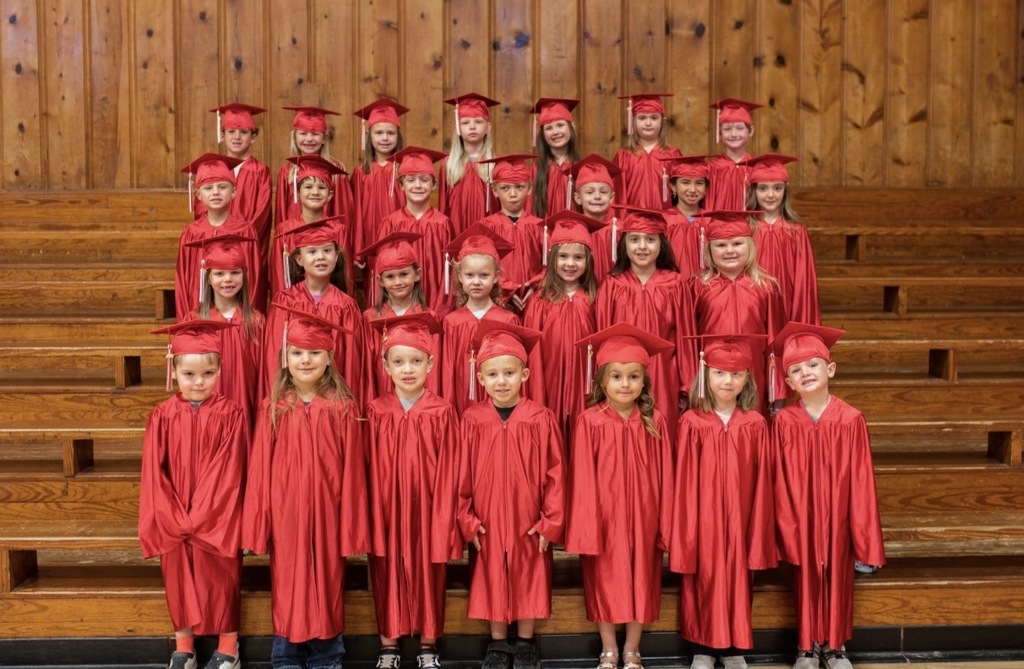 Kindergarten graduation class group pic
