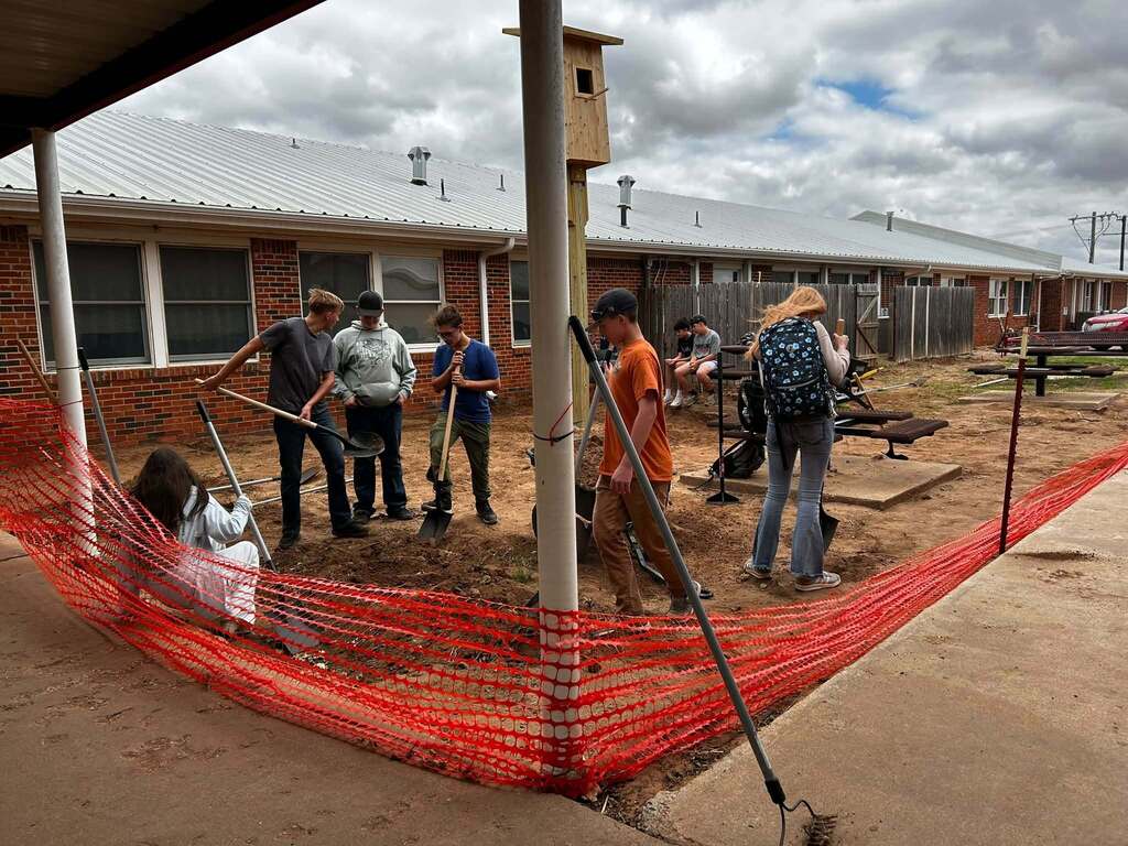 Navajo Students working on Outdoor Classroom