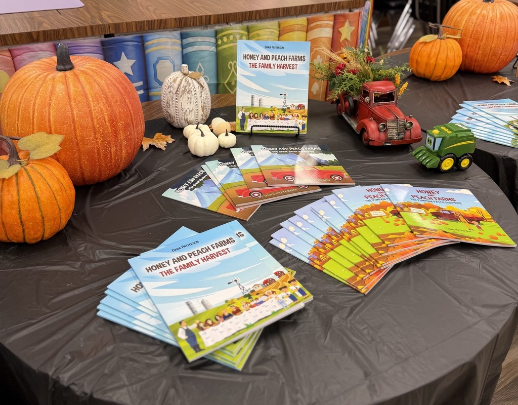 Local Author Dana Patterson visits Navajo