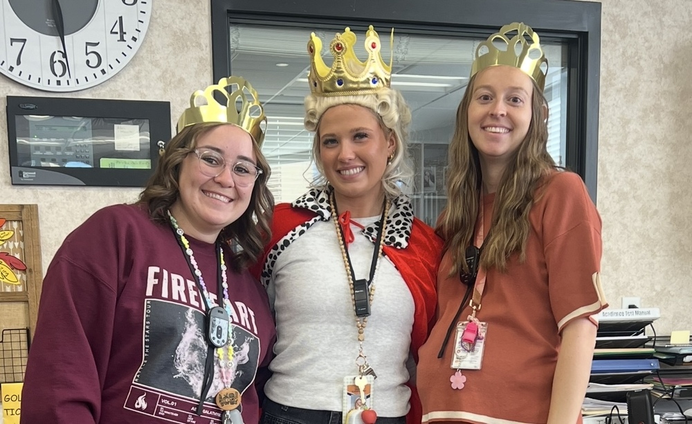 teachers dressed up as kings